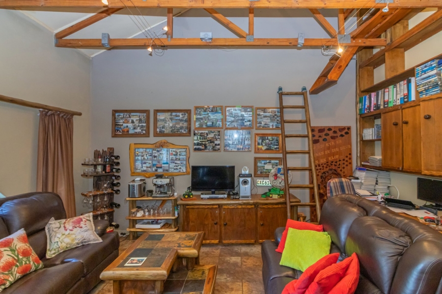 5 Bedroom Property for Sale in Jordania Free State